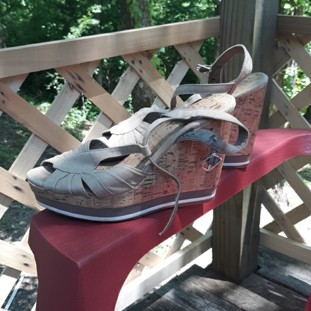 Women's Beige shoes